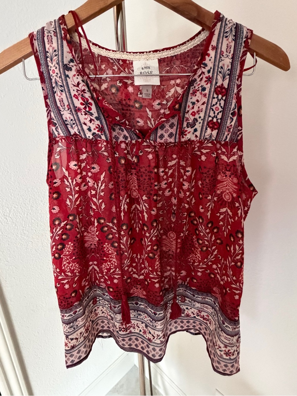 Knox Rose Red Floral Border-Print Tassel Sleeveless Top